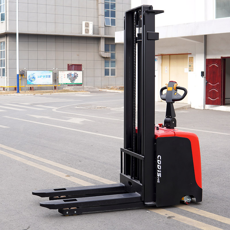 Compact Semi Electric Stacker  – обзор и цена Electric Forklift