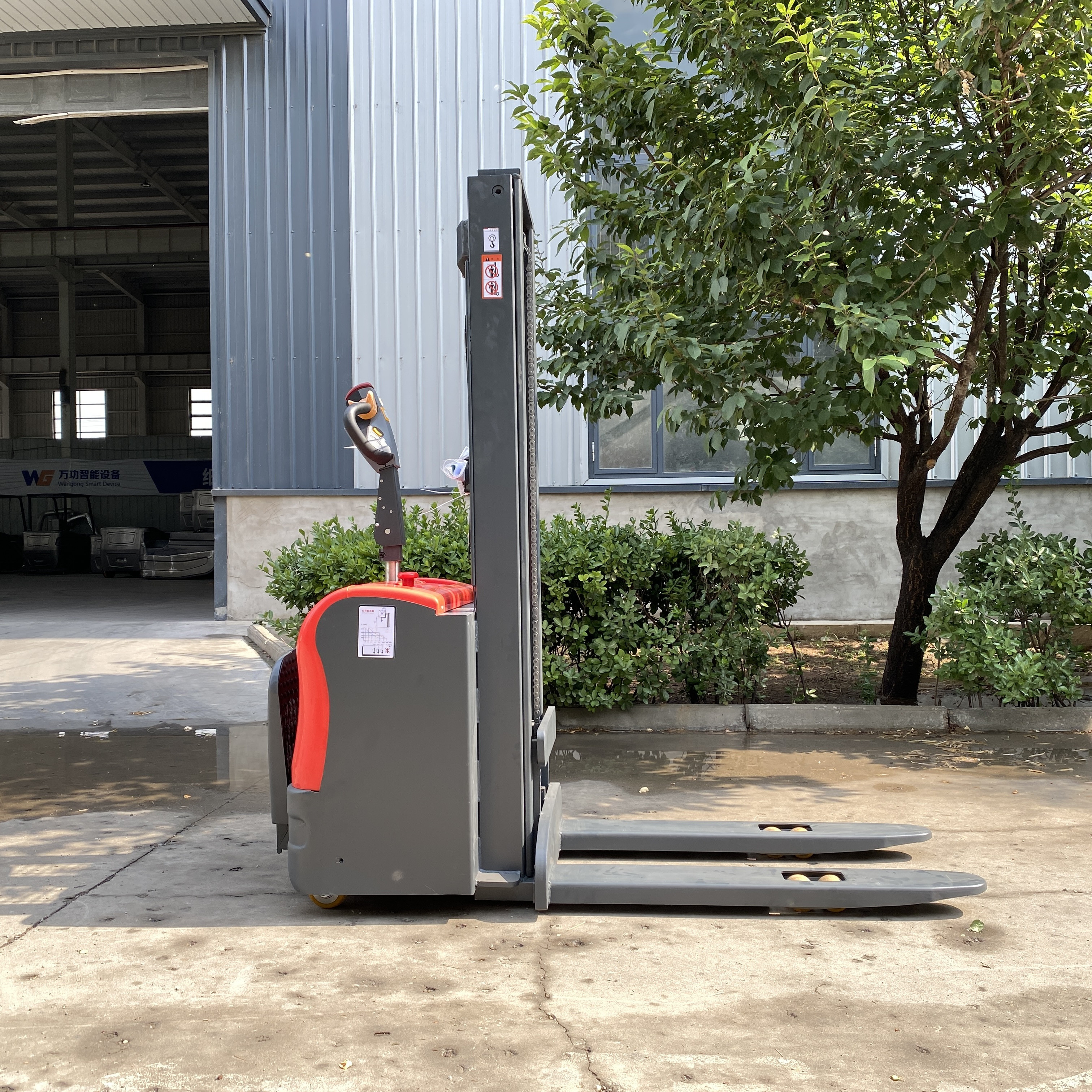 Electric Lifting 1500kg Self L – обзор и цена Electric Forklift