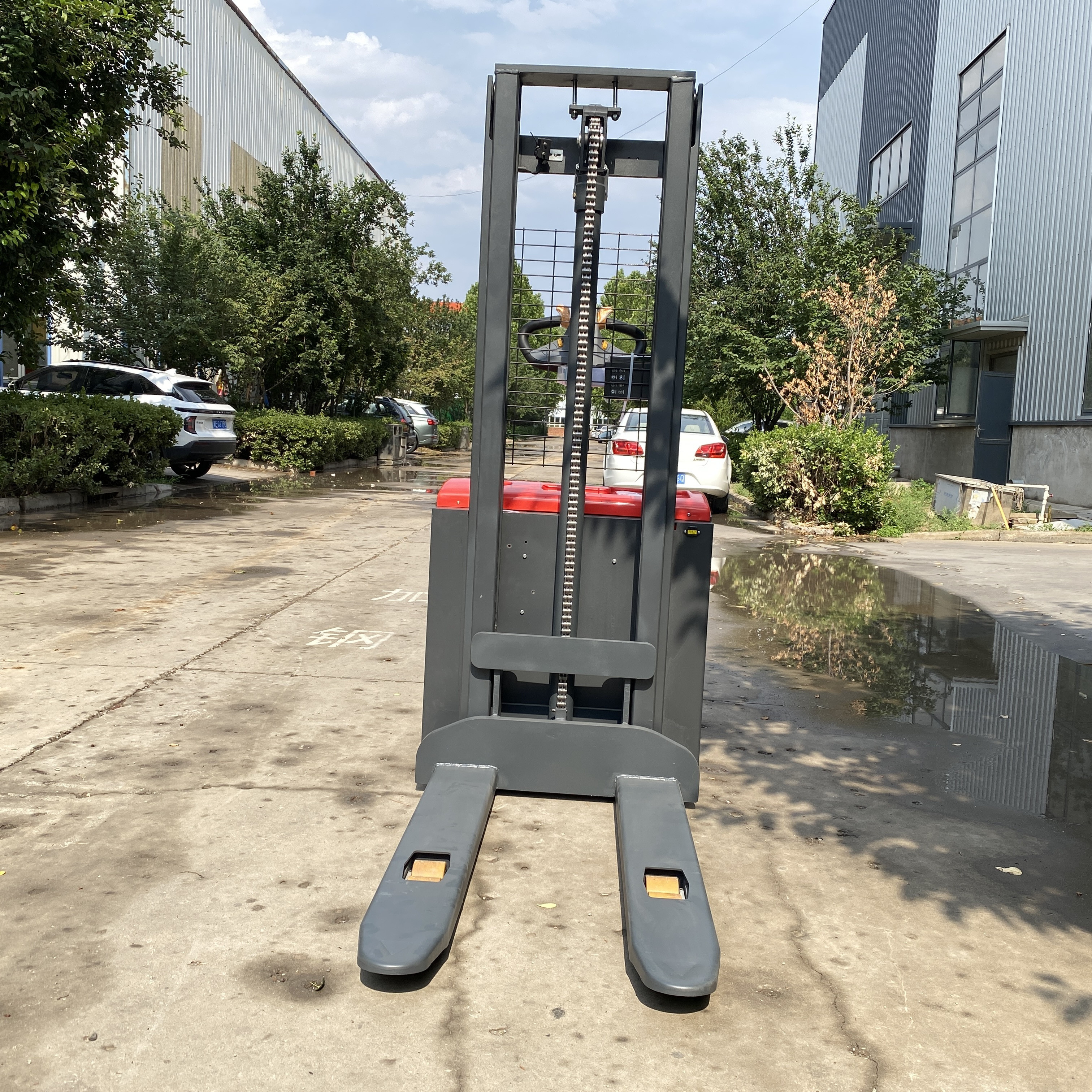 Electric Lifting 1500kg Self L – обзор и цена Electric Forklift