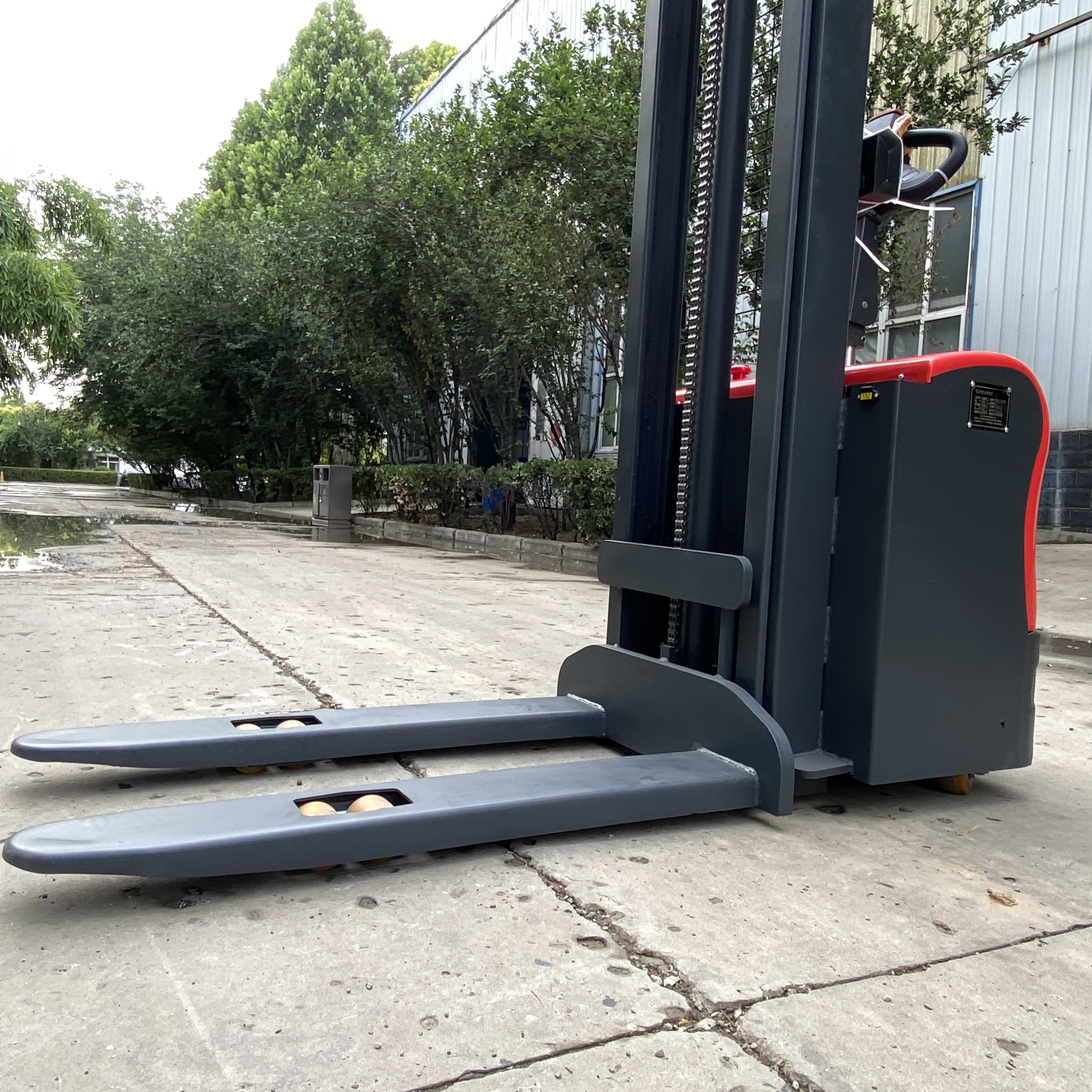 Electric Lifting 1500kg Self L – обзор и цена Electric Forklift